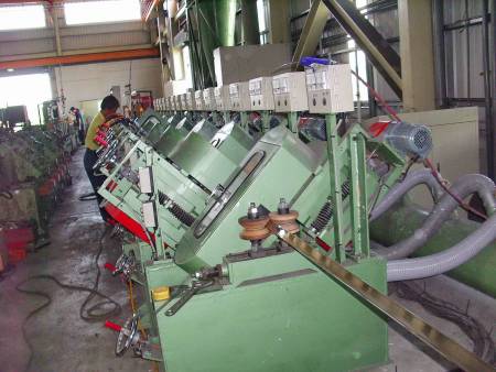 Round Tube Polishing Machine - SF-6 / SF-10. In-line Polishing Machine
Stainless steel High Frequency Tube Mill adpot of In-line Polishing Machine, easy to operate and produce top quality of round polished tube at the high quality polishing standard.